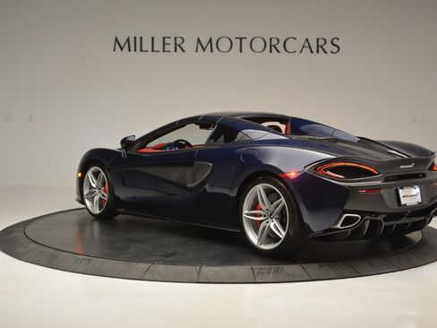 Used 2019 McLaren 570S Spider RWD image 17