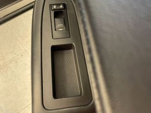 Used 2014 Dodge Challenger SXT RWD image 16