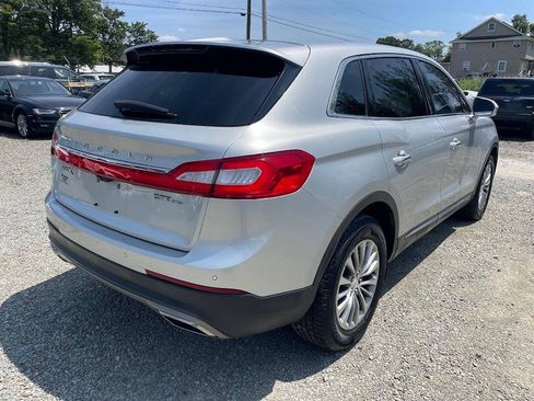 Used 2017 Lincoln MKX Select w/ Select Plus Package AWD/4WD image 5