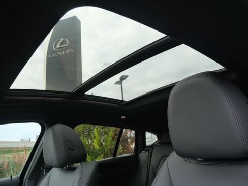 Used 2020 BMW X4 xDrive30i w/ M Sport Package 2 image 21