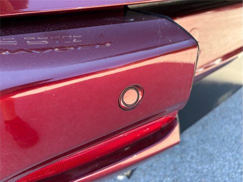 Used 2023 Chrysler Voyager LX image 15