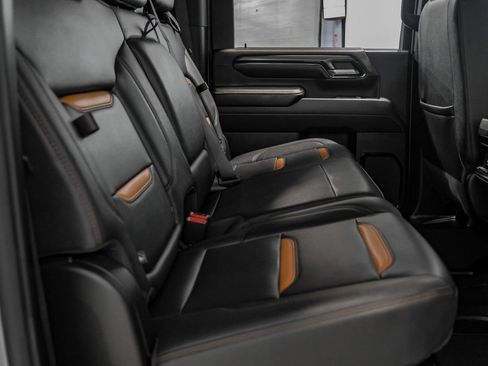 Used 2024 GMC Sierra 2500 AT4 w/ AT4 Premium Plus Package AWD/4WD image 34