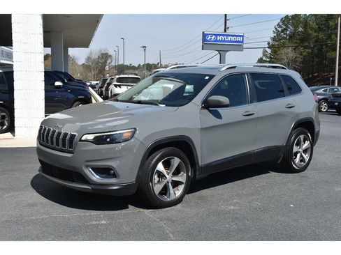 Used 2021 Jeep Cherokee Limited image 1