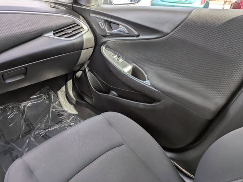Used 2023 Chevrolet Malibu LT image 9