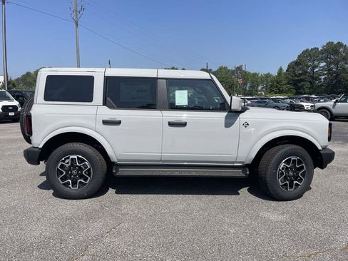 New 2026 Ford Bronco Outer Banks AWD/4WD image 2