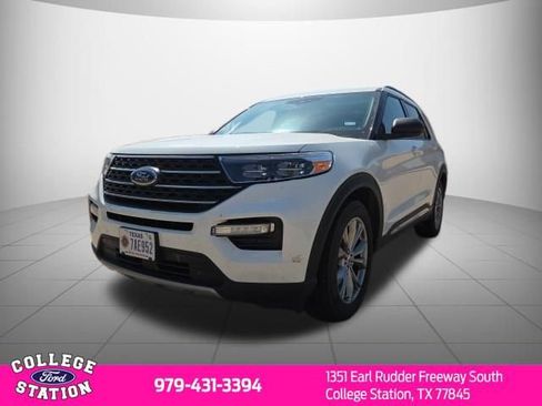 Used 2024 Ford Explorer XLT w/ Equipment Group 202A RWD image 3