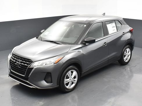 New 2025 Nissan Kicks Play S image 23