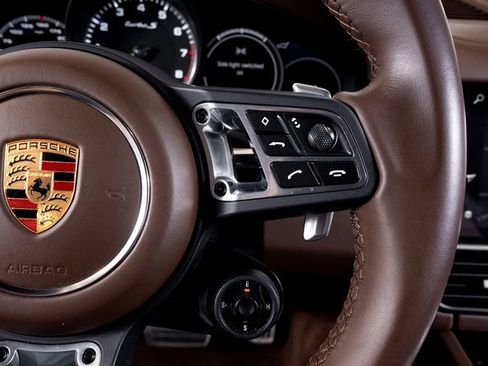 Used 2022 Porsche Cayenne Turbo S image 45