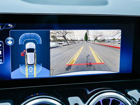 Certified 2025 Mercedes-Benz GLA 250 4MATIC image 23