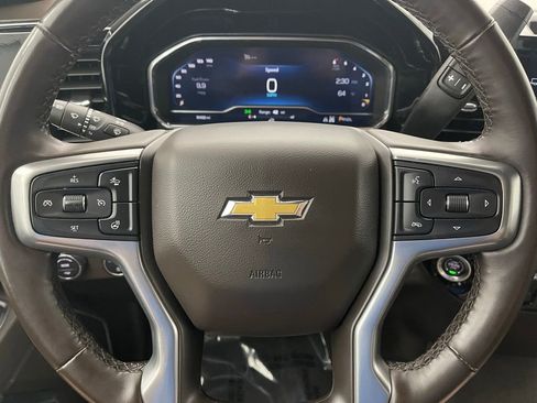 Used 2025 Chevrolet Silverado 1500 LT AWD/4WD image 19