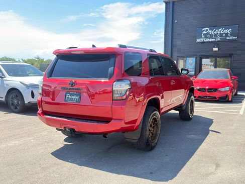 Used 2020 Toyota 4Runner SR5 Premium AWD/4WD image 3