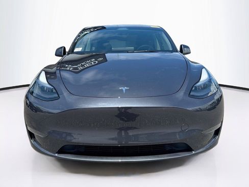 Used 2025 Tesla Model Y Long Range RWD image 8