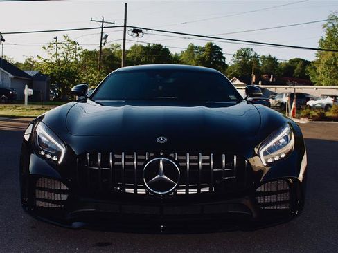 Used 2018 Mercedes-Benz AMG GT R image 3