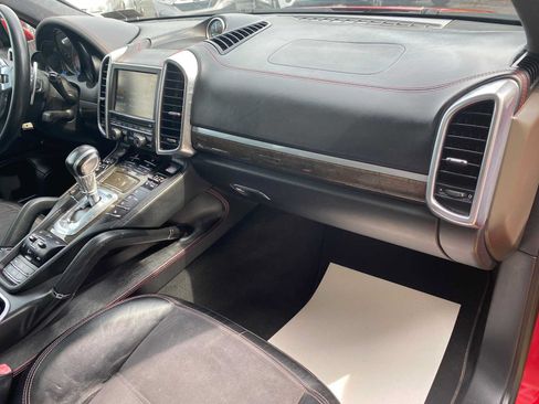 Used 2013 Porsche Cayenne GTS AWD/4WD image 27