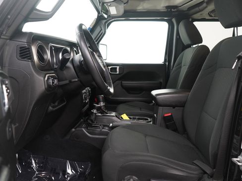Used 2021 Jeep Gladiator Willys image 20