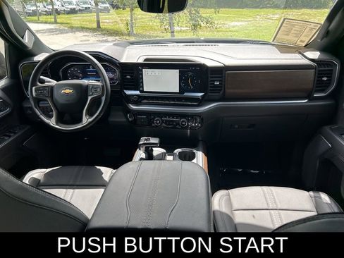Used 2023 Chevrolet Silverado 1500 High Country w/ Technology Package AWD/4WD image 10