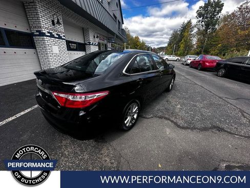 Used 2017 Toyota Camry SE image 10