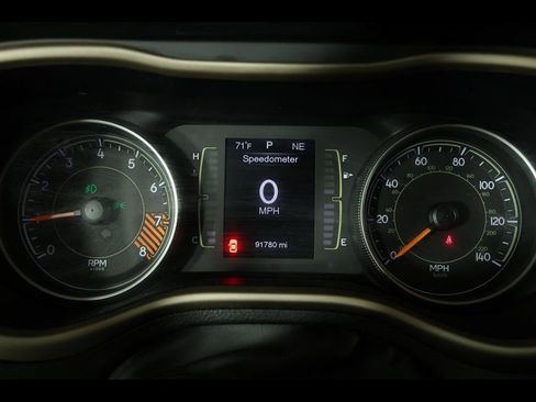 Used 2015 Jeep Cherokee Latitude w/ Cold Weather Group image 17