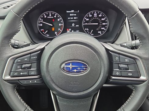 Used 2025 Subaru Outback Premium AWD/4WD image 24