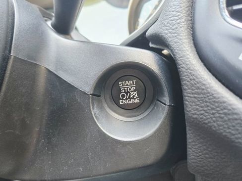 Used 2021 Jeep Compass Latitude w/ Convenience Group image 29