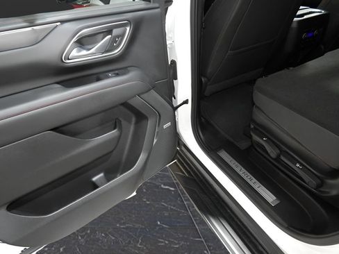 Used 2024 Chevrolet Suburban RST image 23