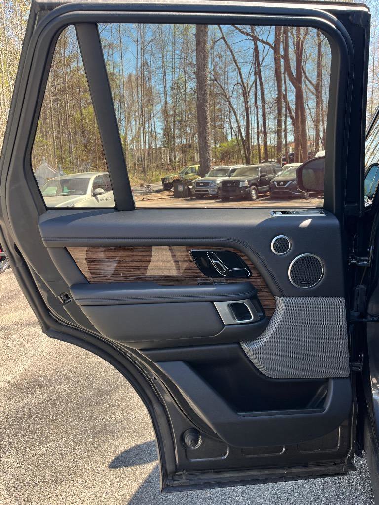 Used 2018 Land Rover Range Rover Supercharged AWD/4WD image 19