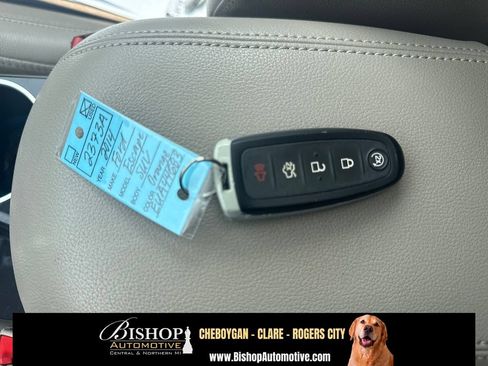 Used 2014 Ford Escape Titanium AWD/4WD image 25