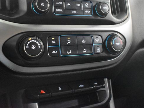 Used 2016 Chevrolet Colorado LT w/ LT Convenience Package RWD image 12