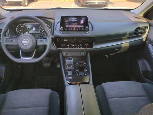 Used 2023 Nissan Rogue SV image 19