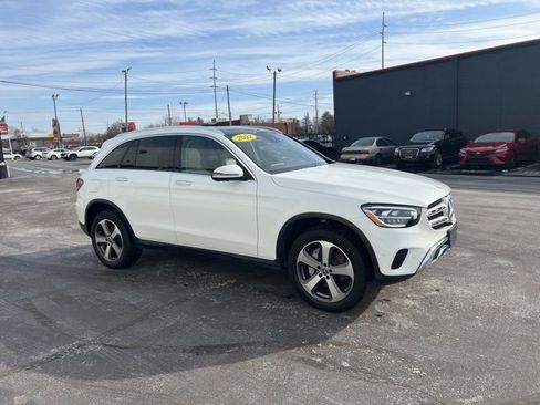Used 2022 Mercedes-Benz GLC 300 4MATIC image 2