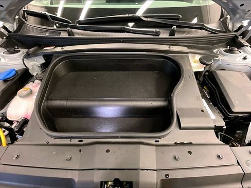 Used 2025 Hyundai Ioniq 6 SEL RWD image 9