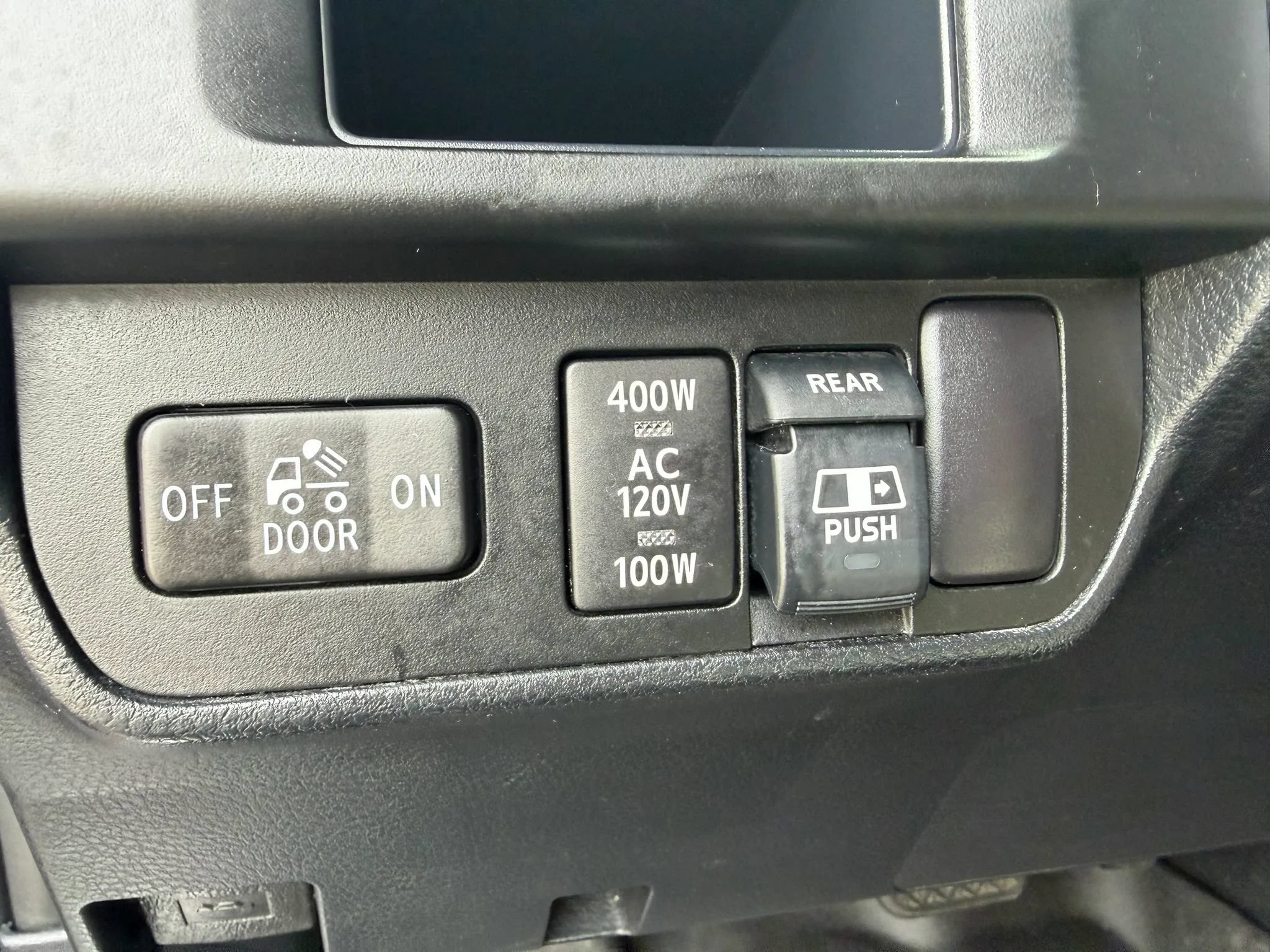 Used 2017 Toyota Tacoma TRD Sport w/ Tow Package AWD/4WD image 33