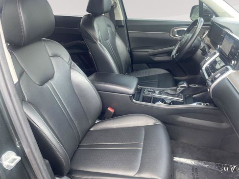 Used 2021 Kia Sorento EX w/ EX AWD X-Line Package image 31