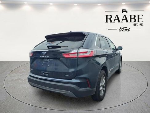 Used 2024 Ford Edge SEL w/ Convenience Package image 9