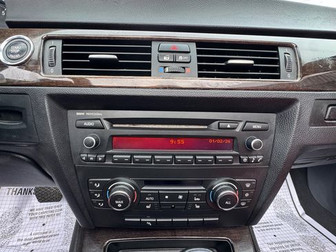 Used 2011 BMW 335i Convertible image 15