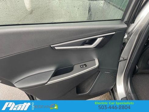 Used 2022 Kia EV6 Wind image 34