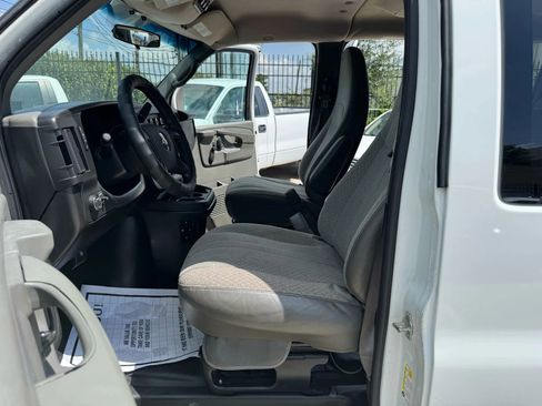 Used 2011 Chevrolet Express 2500 LS image 18