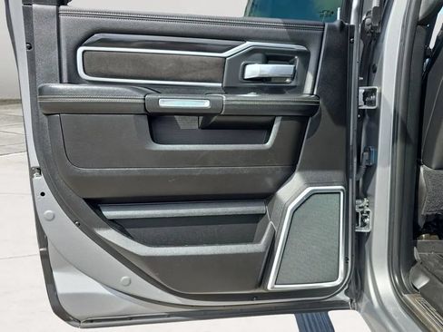 Used 2019 RAM 2500 Laramie AWD/4WD image 16