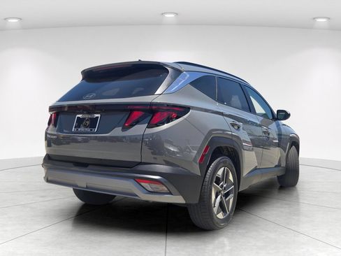 Used 2025 Hyundai Tucson SEL FWD image 3
