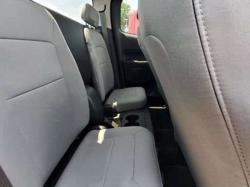 Used 2017 Chevrolet Colorado W/T w/ WT Convenience Package AWD/4WD image 6