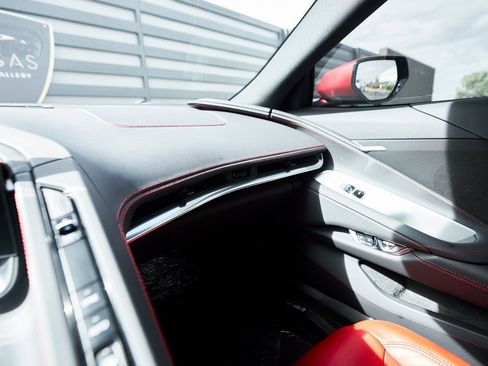 Used 2020 Chevrolet Corvette Stingray Coupe w/ 1LT image 69