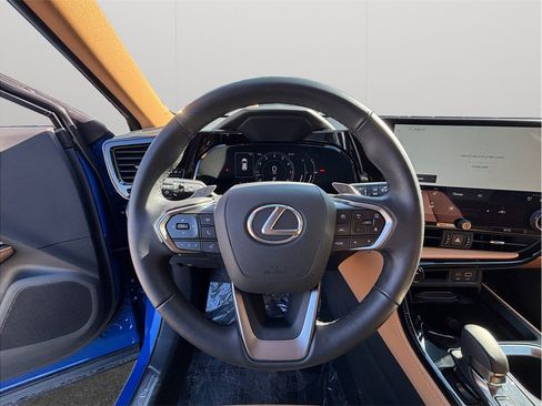 Used 2025 Lexus NX 250 FWD w/ Premium Package image 25