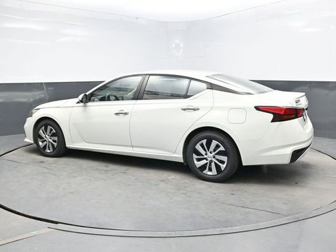Used 2021 Nissan Altima 2.5 S FWD image 4