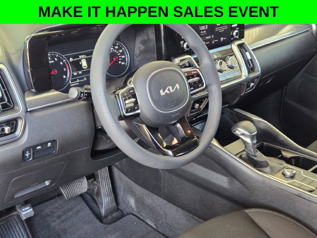 Used 2023 Kia Sorento LX AWD/4WD image 10