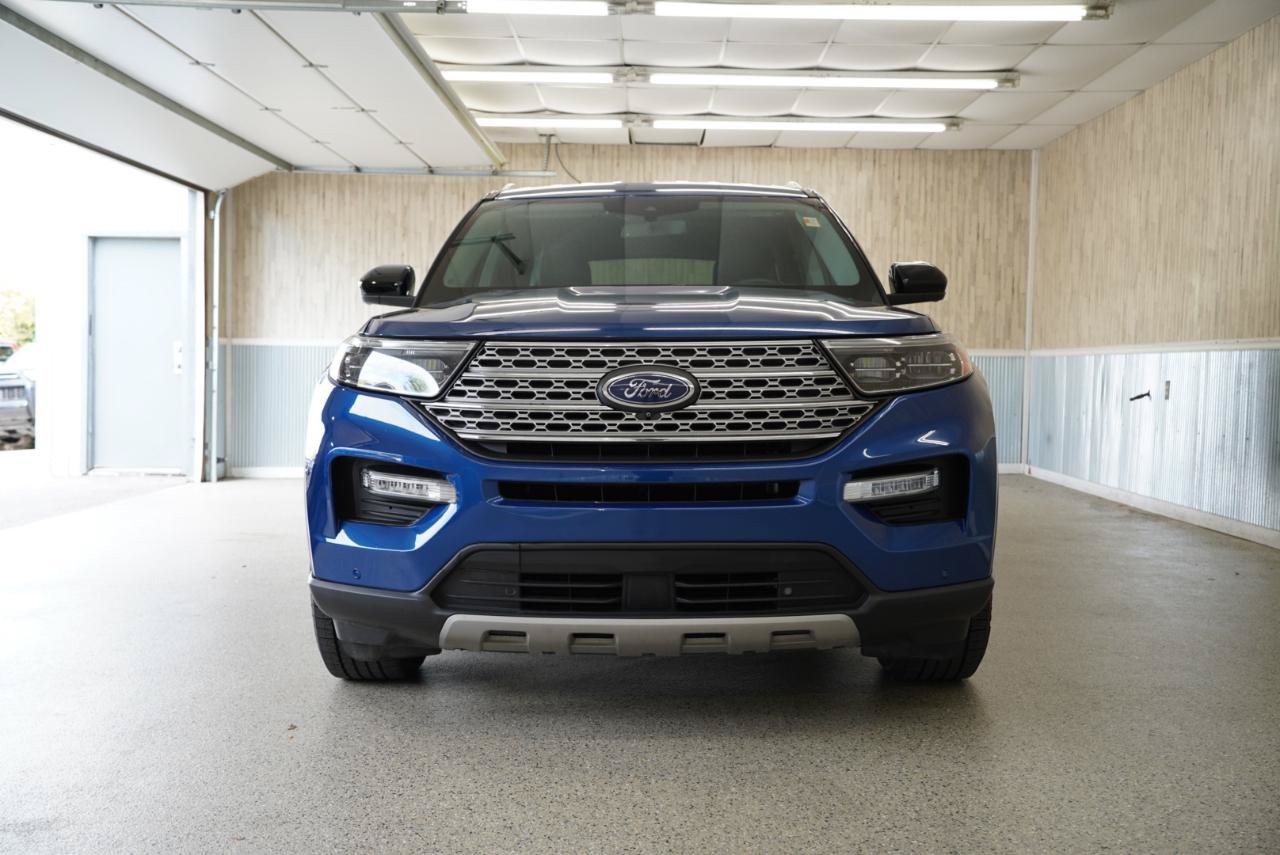 Used 2022 Ford Explorer Limited AWD/4WD image 2