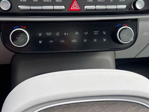 Certified 2026 Hyundai Palisade Limited image 36