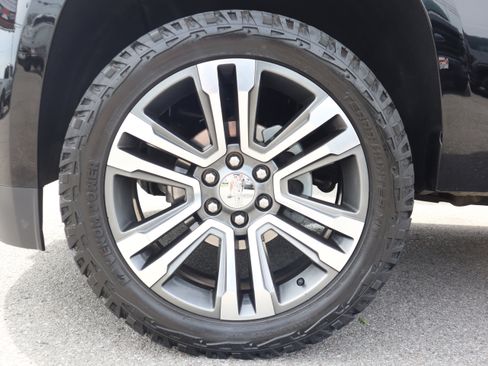 Used 2018 GMC Yukon Denali w/ Open Road Package AWD/4WD image 11