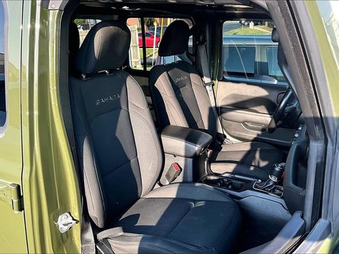 Used 2021 Jeep Wrangler Unlimited Sahara AWD/4WD image 9