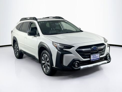 Used 2023 Subaru Outback Limited XT AWD/4WD image 3