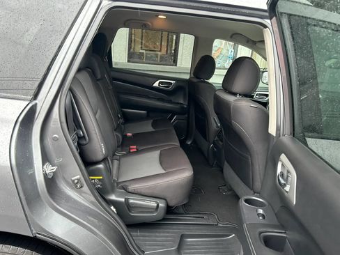 Used 2020 Nissan Pathfinder SV AWD/4WD image 25
